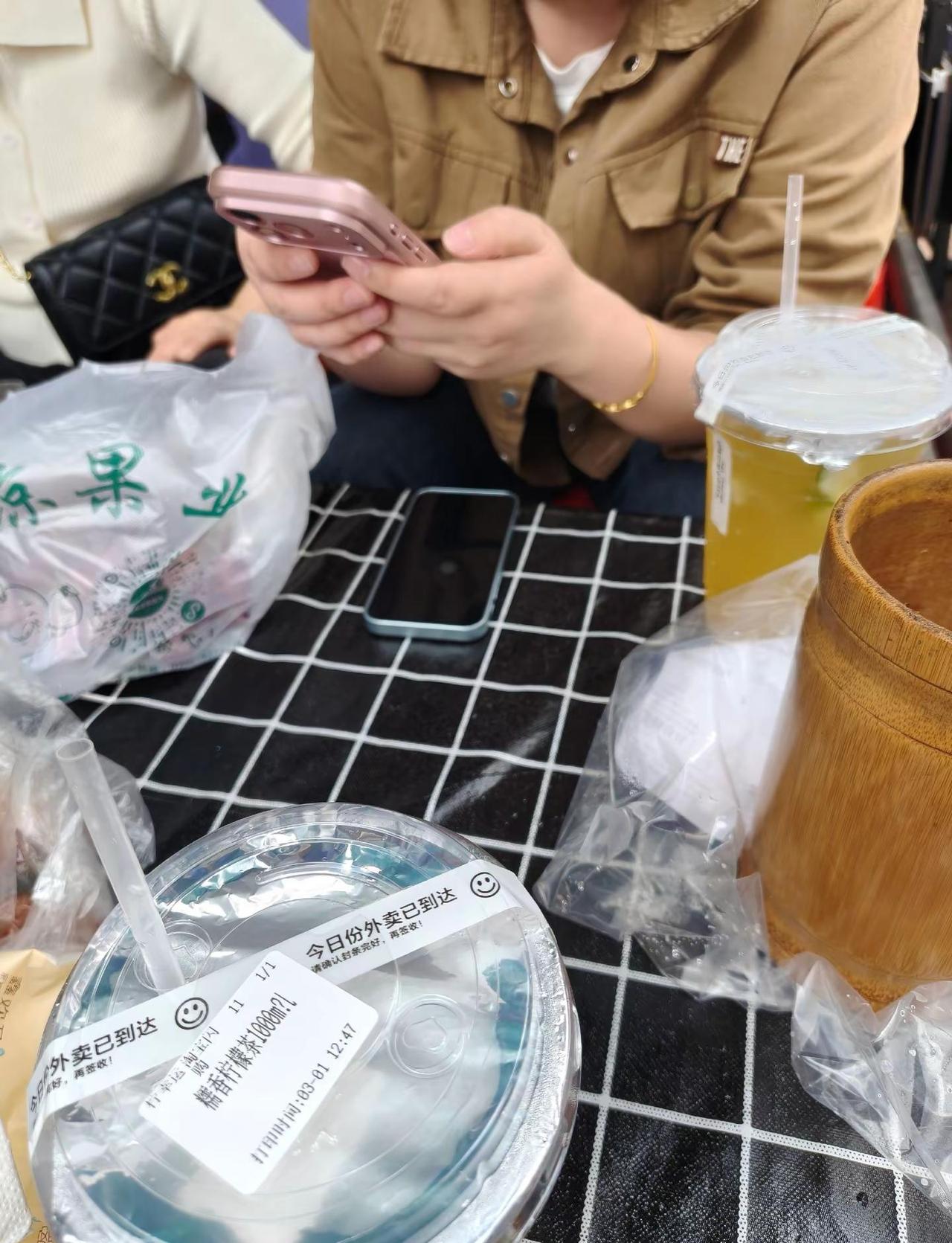 今天的天气也是够热了🥵