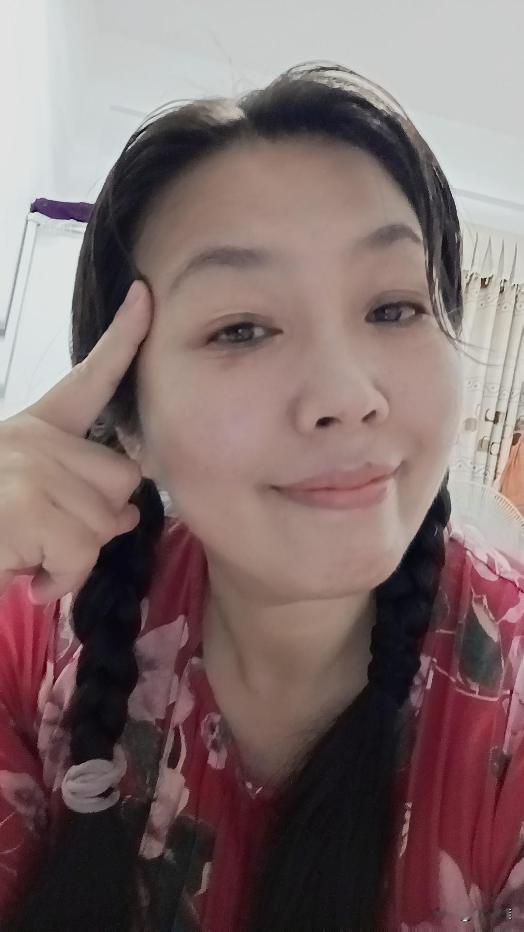 我如今退休两年了，74年生的，属虎，我是2015年离婚的，单身十多年，无孩儿。