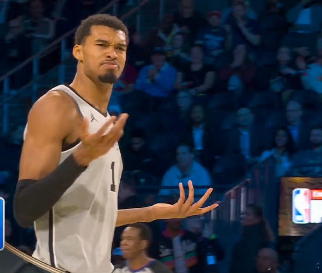 只打20分钟的文班，就将完全体的雷霆拉下神坛，马刺4人20+，终结了对手的16连