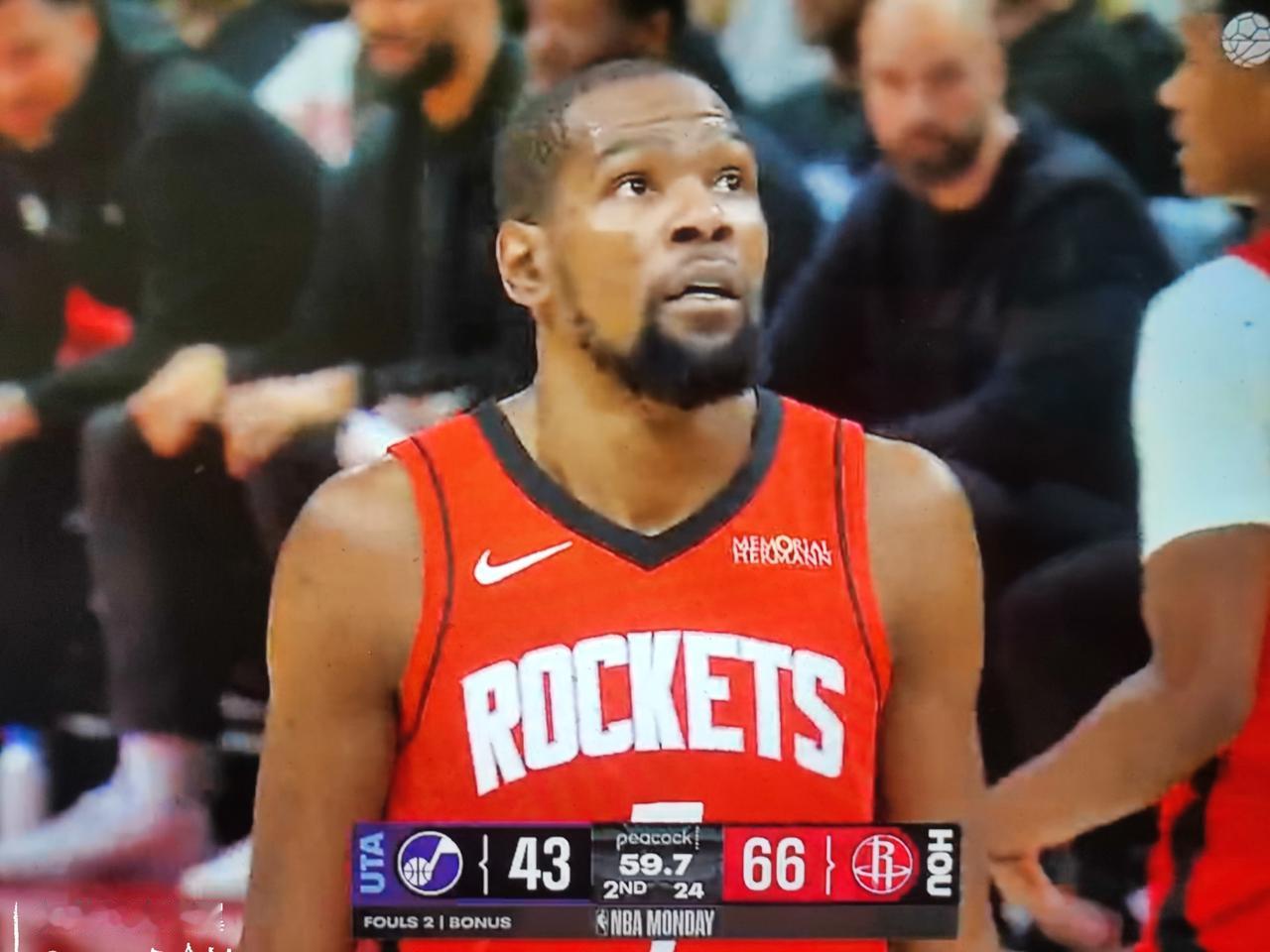 老杜用行动回击帕金斯

        火箭主场125-105，战胜爵士。爵士确