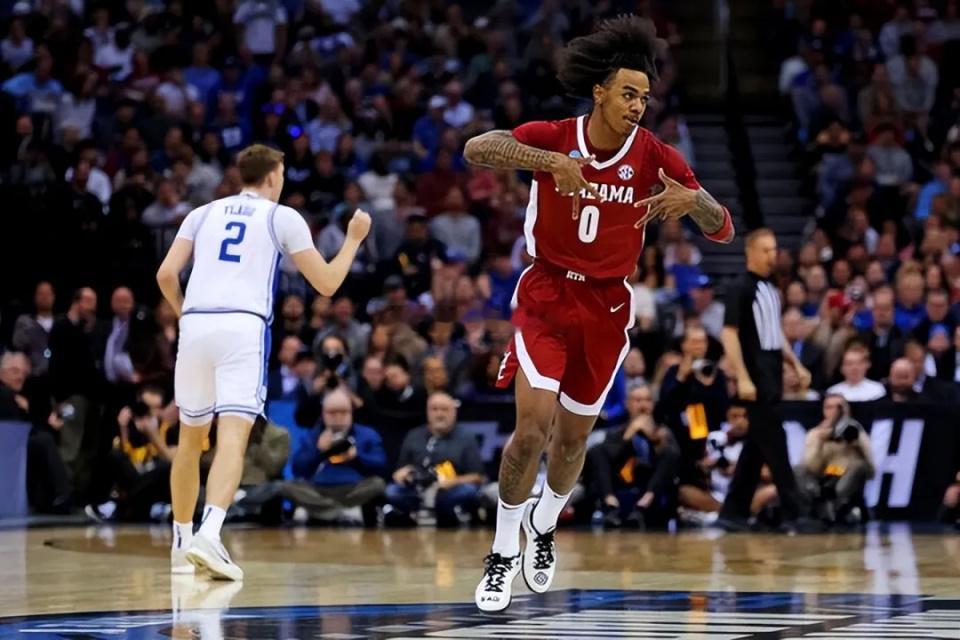 在此前的NBA选秀大会中，手握首轮第22号签的费城76人有些出人意料地捡漏得到了
