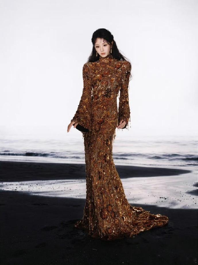 田曦薇 鞠婧祎星光大赏出图 