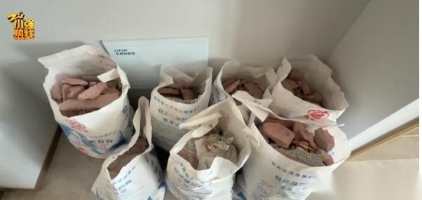 胆子太肥了！浙江杭州，女子花165万买了套精装房，就在他们一家欢欢喜喜准备入住时