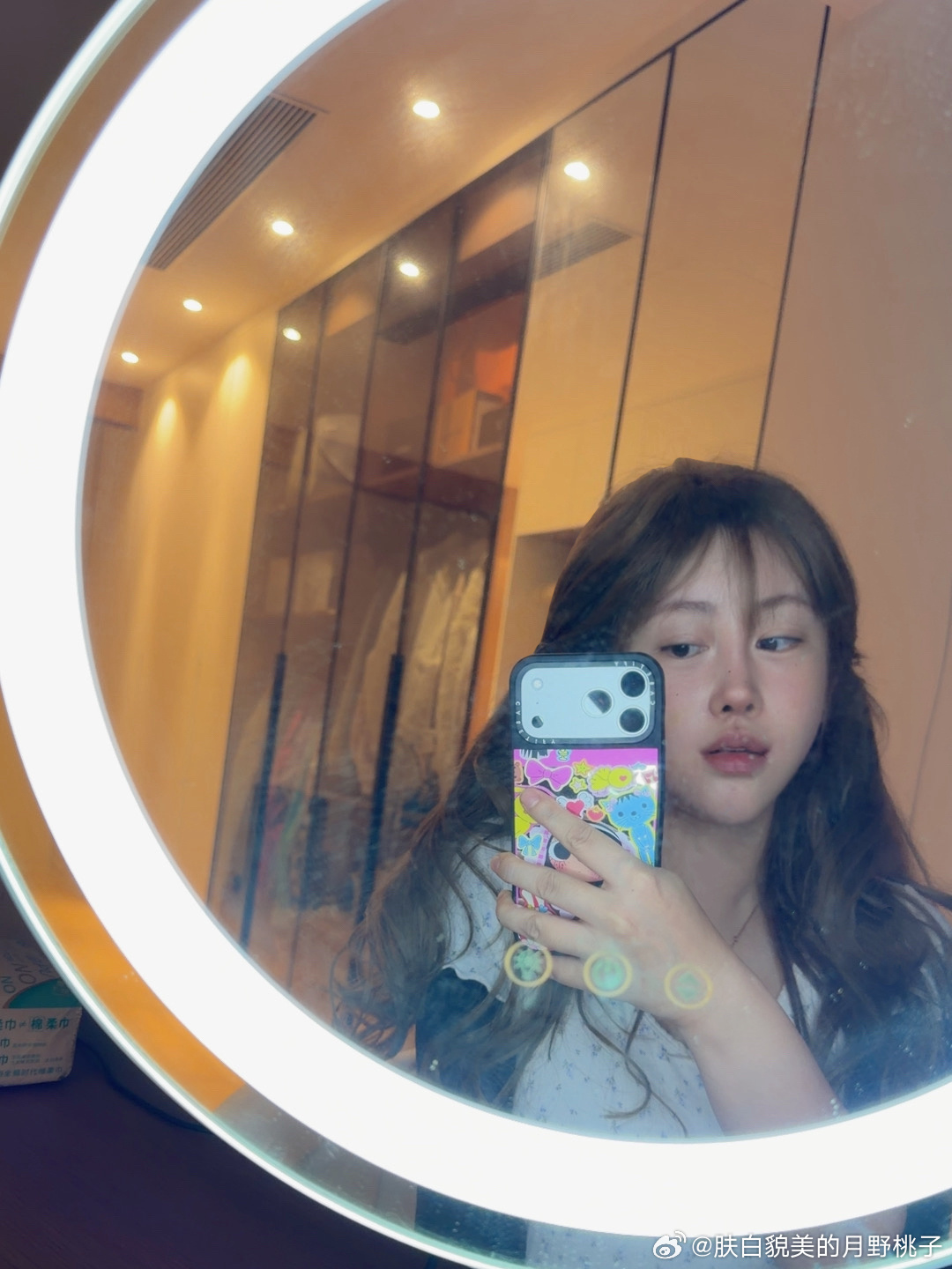 晚上嘴巴消肿消了很多 果然很幼态 