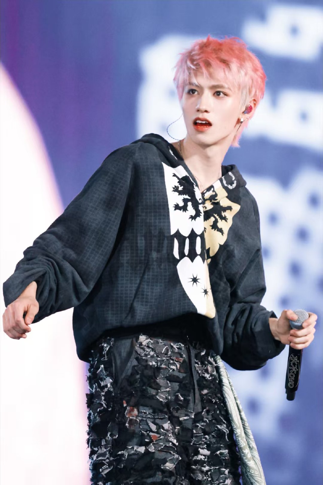 一诺站姐拍的朱志鑫 ！ 一诺站姐发了朱志鑫 一诺站姐拍的朱志鑫啊啊啊啊 