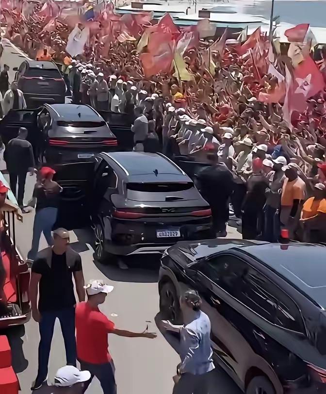 不选奔驰宝马，卢拉游行用车为什么是比亚迪？

卢拉通过激烈竞选，如愿当选下一任巴