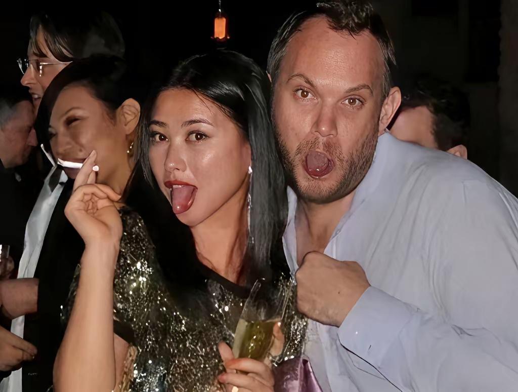 牢A早把这层人性底色戳透了——从来不是环境改变人，而是人主动适配环境，把骨子里的