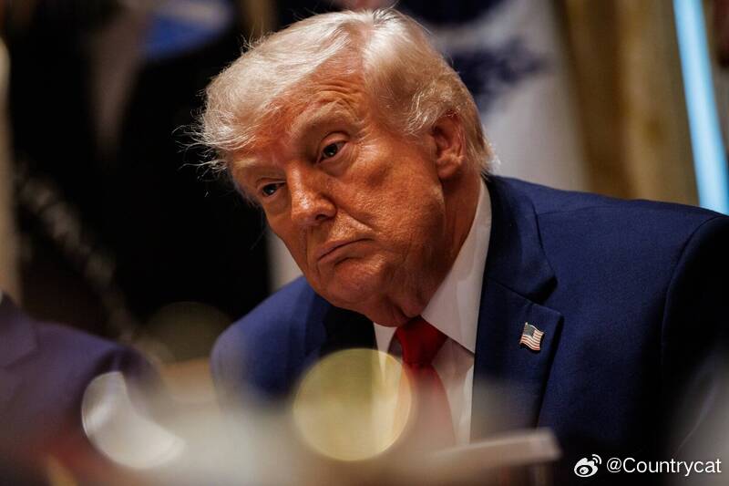 不满美伊协议内容 特朗普称不排除动武 将继续制裁伊朗海外新鲜事 美国总统特朗普2