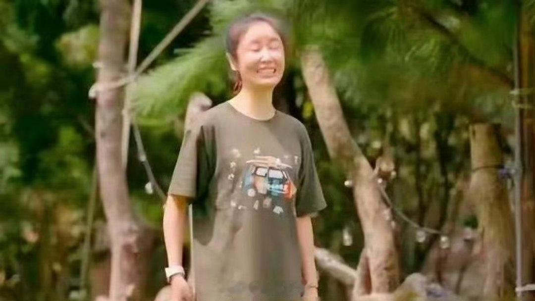 47岁的林心如私下和景区大妈没啥区别嘛 