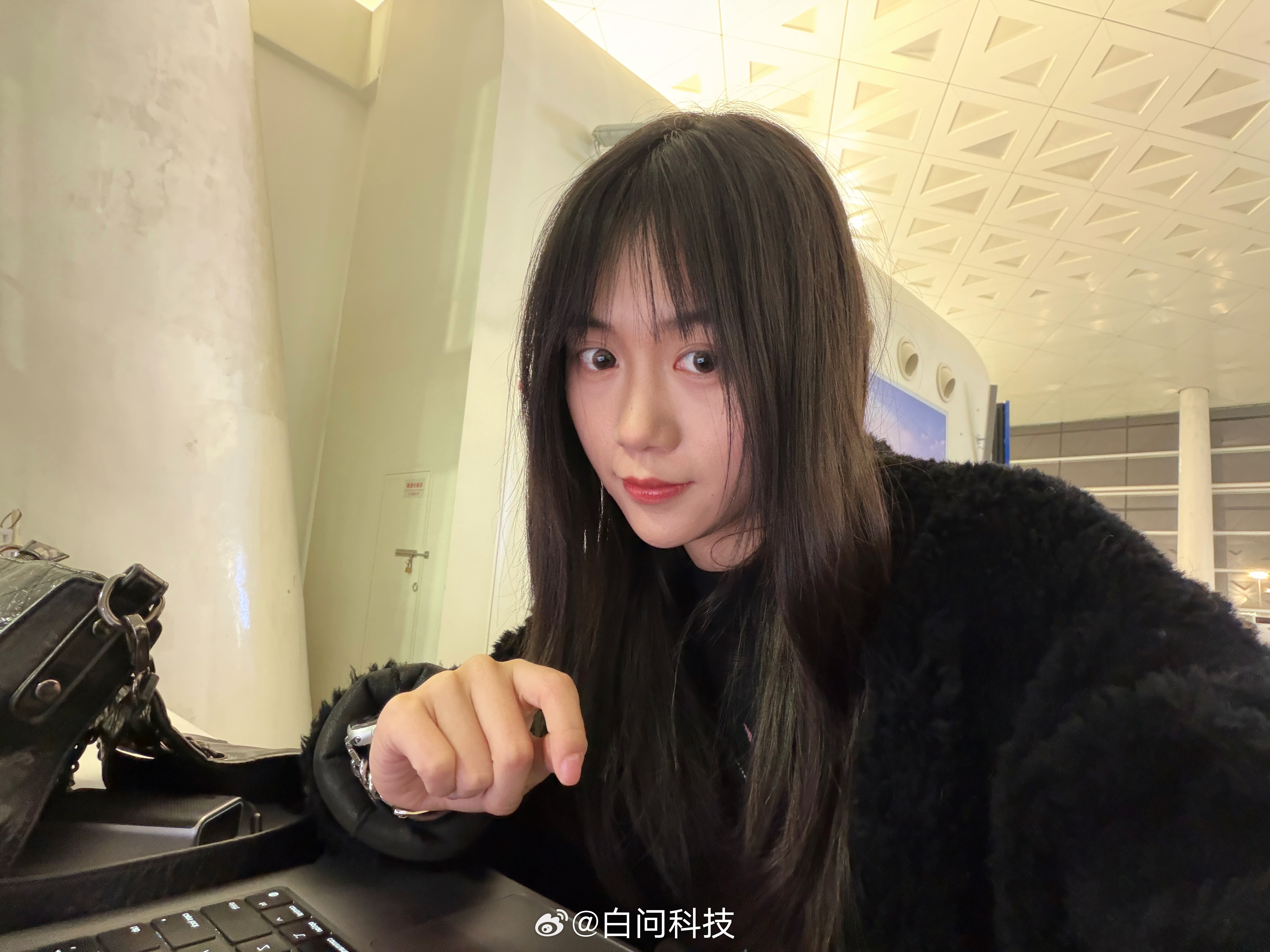 回武汉呆了一天半又要飞上海了还碰上了晚点正好把今天录的片子剪了^_^ 