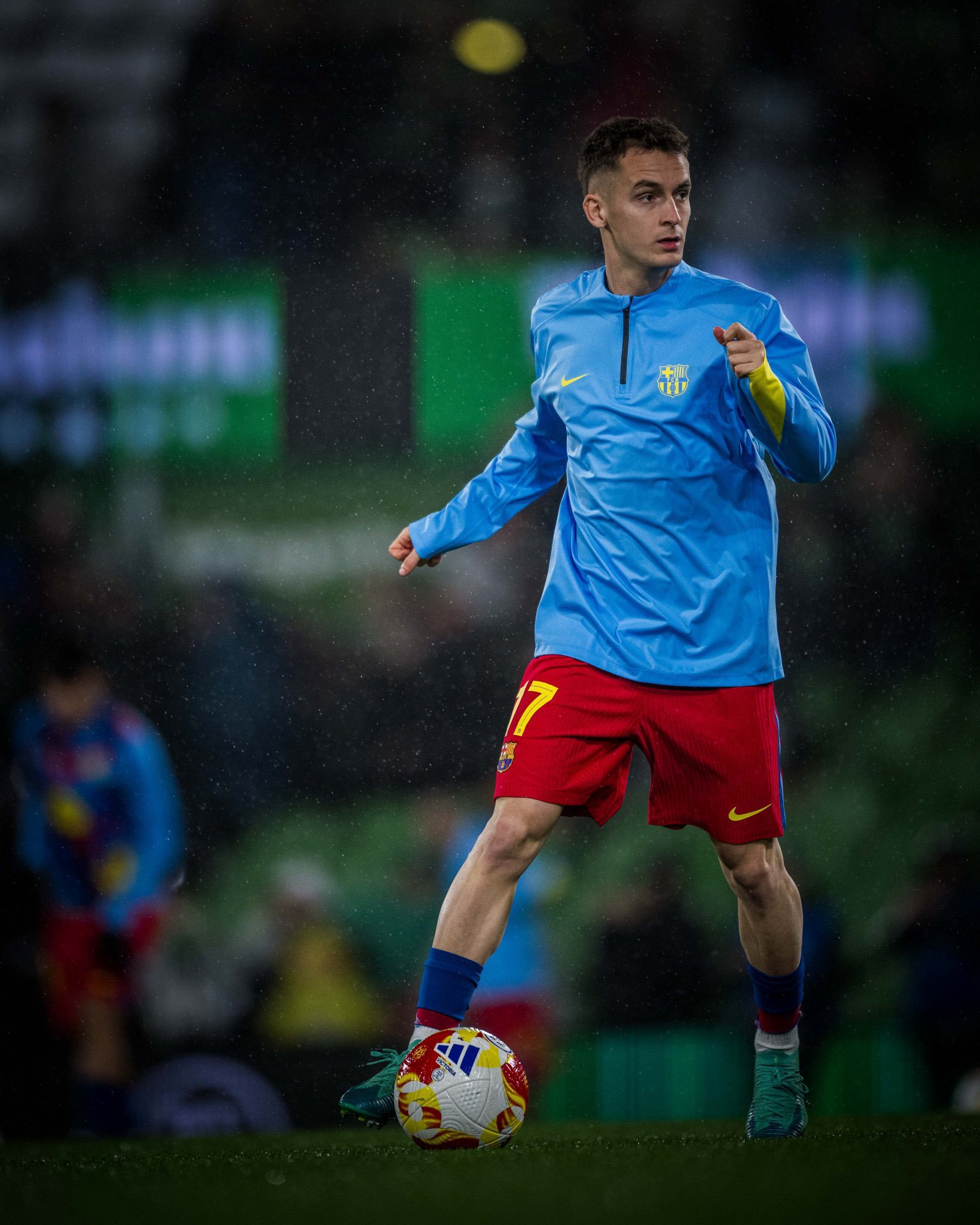 马卡报：马竞对卡萨多感兴趣。皇家社会vs巴萨至死不渝红蓝魂巴萨