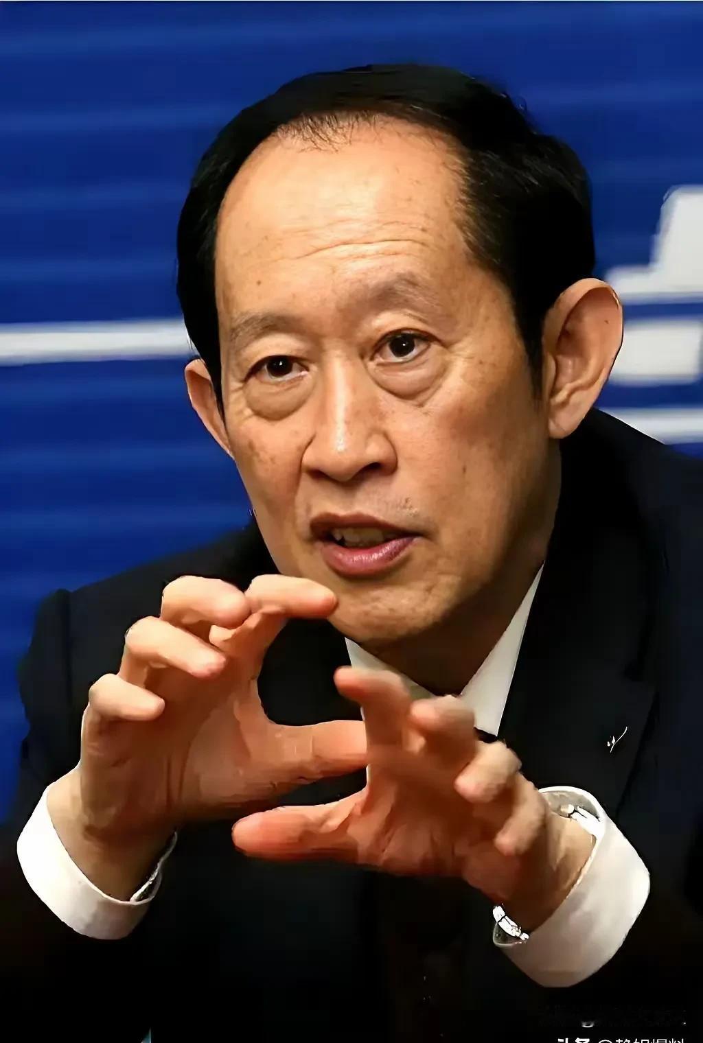 王立群15字戳破历史滤镜，《历史不忍细看》销量暴增：我们要的不是猎奇，是真实
