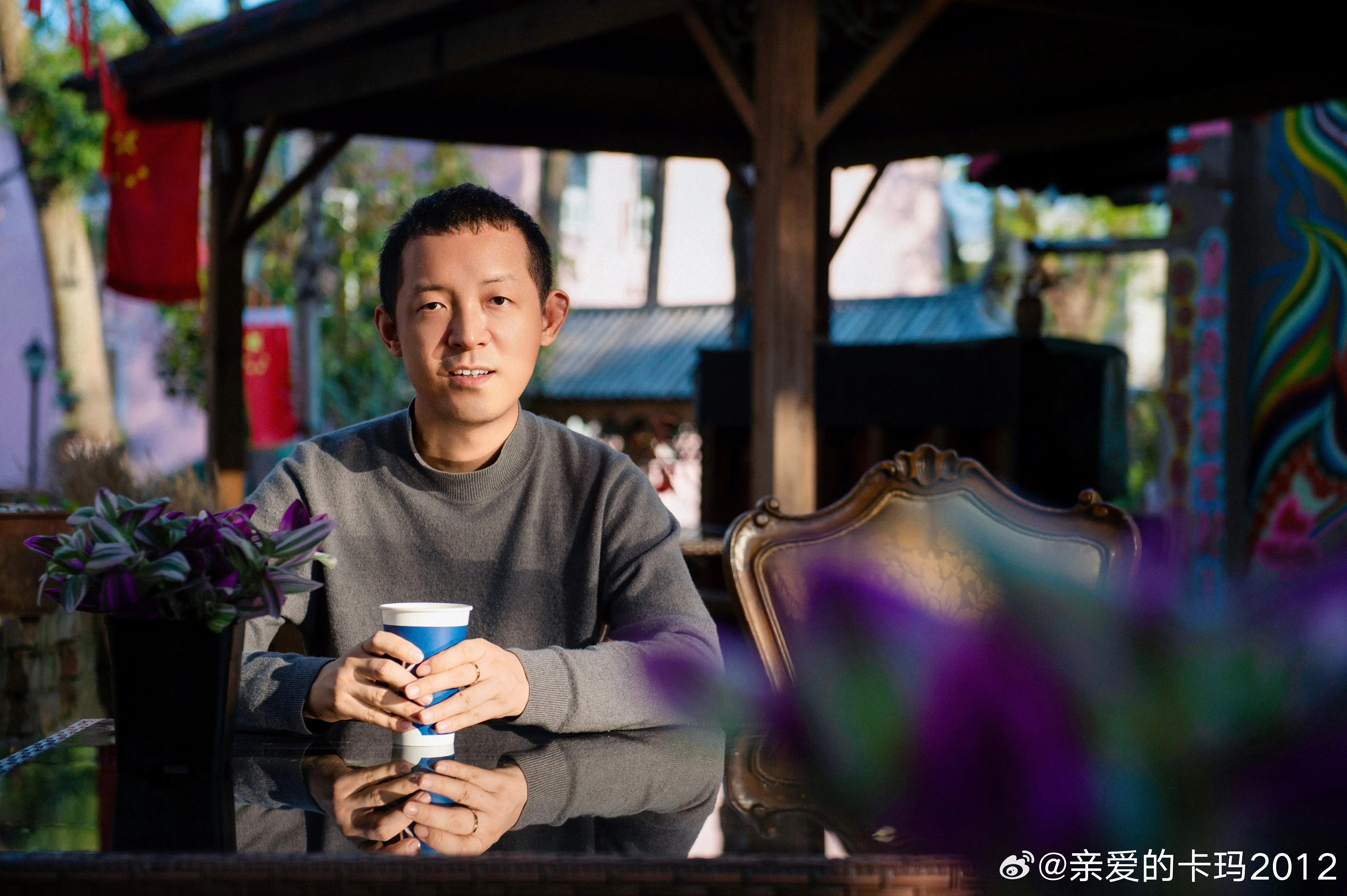 北大数学天才柳智宇曾在龙泉寺出家八年。后还俗。他当年出家的原因：社会太复杂，我不
