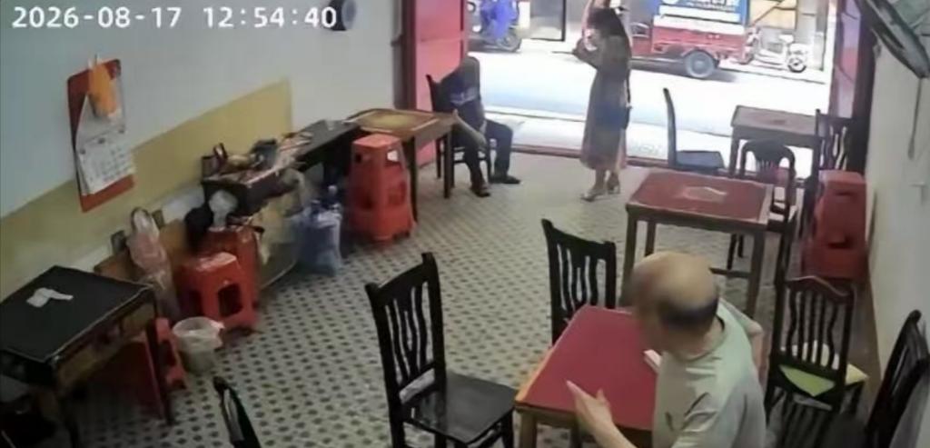 扶人救人反倒赔钱，央媒点破现实：调解了结，不代表处理没问题
一件普通的民间纠纷，