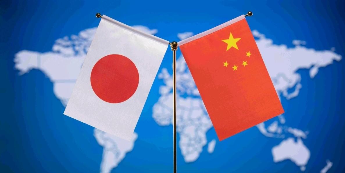 一盆大冷水！高市早苗再次当选当天，日本收到大噩耗！
 
2月18日，高市早苗再次