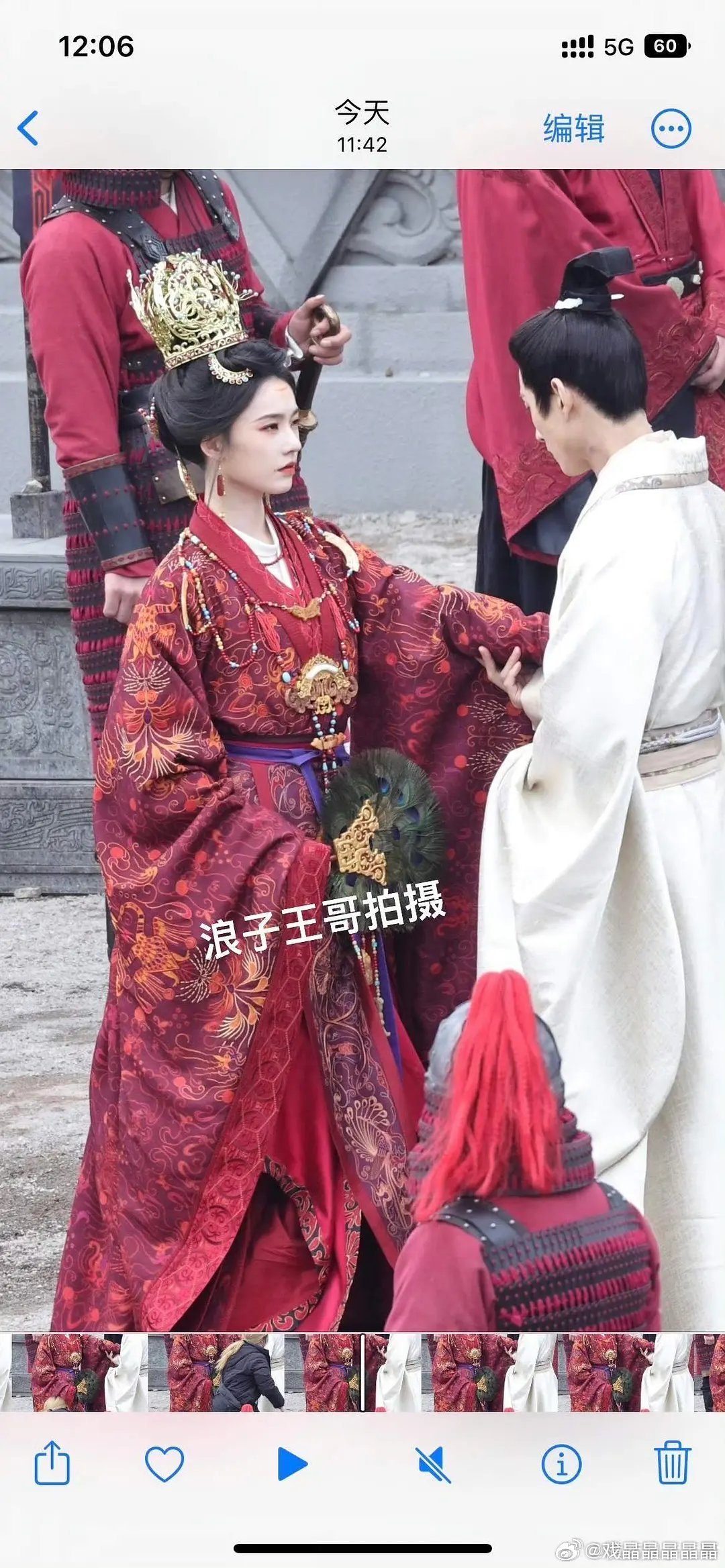 归鸾路透，林允和黄翌。 讲真，还是林允更好看。 