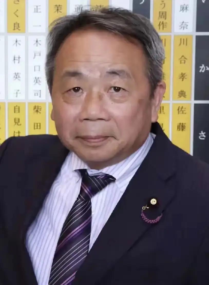 原北大公派留学生石平，随日议员拜鬼并为侵略战争招魂！

2025年4月22日，日