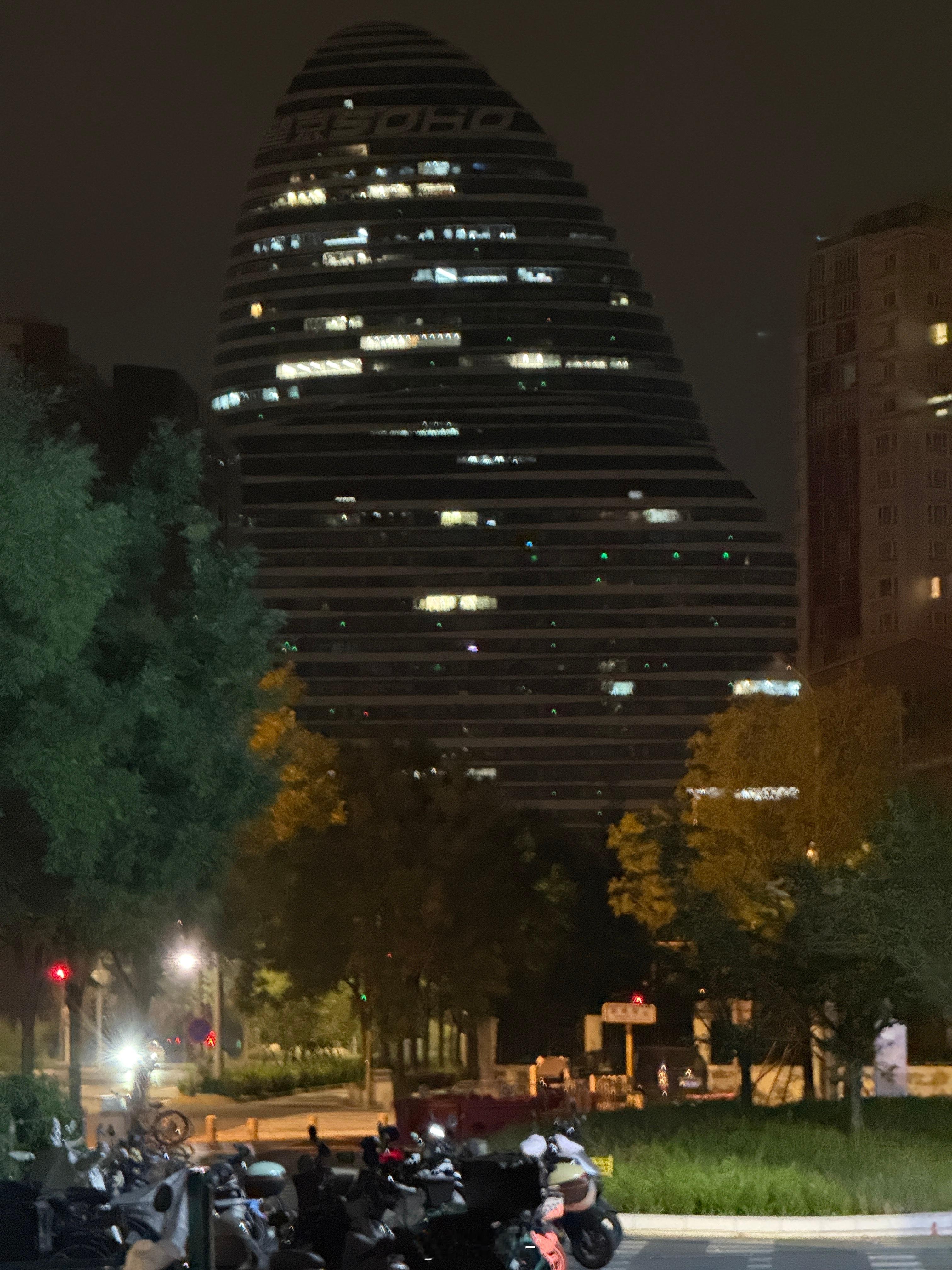 半夜十二点半的望京 ​​​
