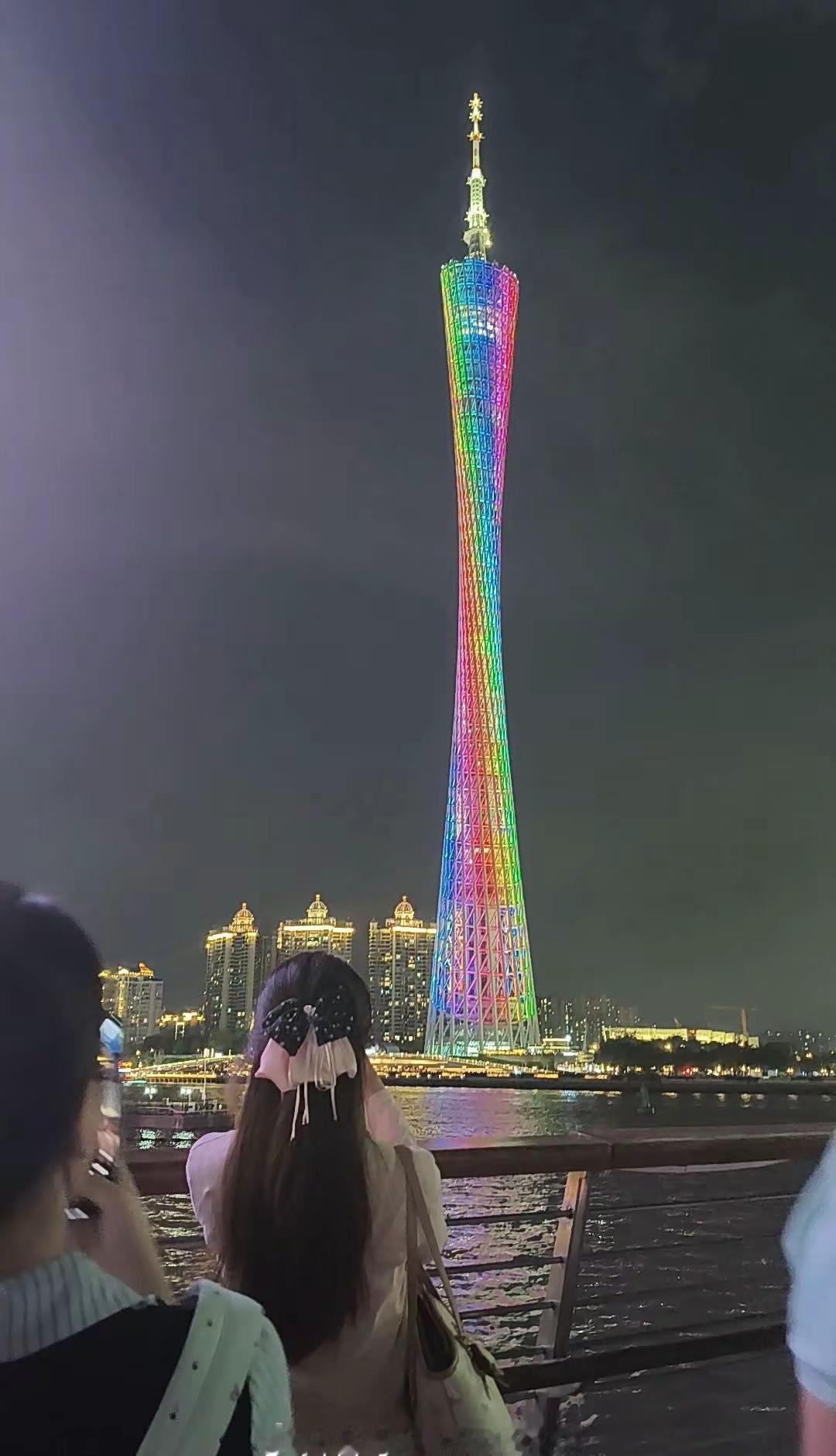 我在广州塔等你 广州塔小曼腰