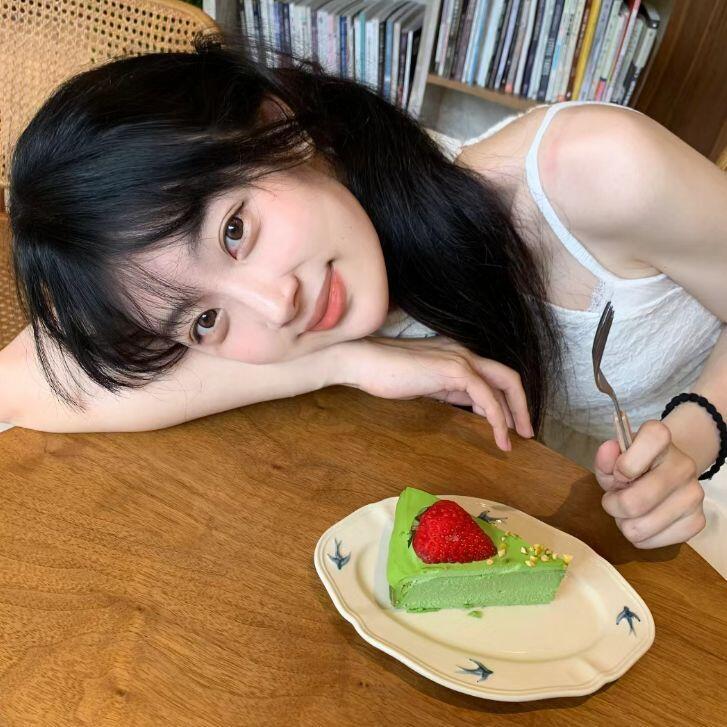 𝙒𝙚𝘾𝙝𝙖𝙩头像分享🍒氛围感头像｜女生头像分享｜高清头像｜优质女头