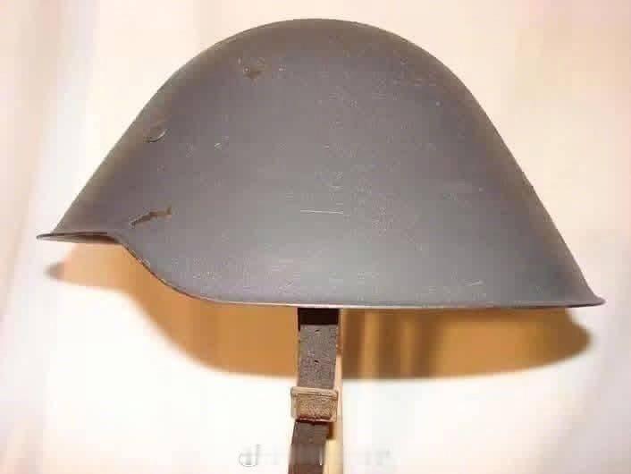每天认识一件兵器 M56型钢盔由德意志民主共和国（东德）的国家人民军（NVA）采