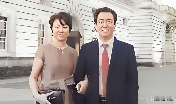 他认罪了，很多人就放心了。
         他待在里面了，很多人都自由了。