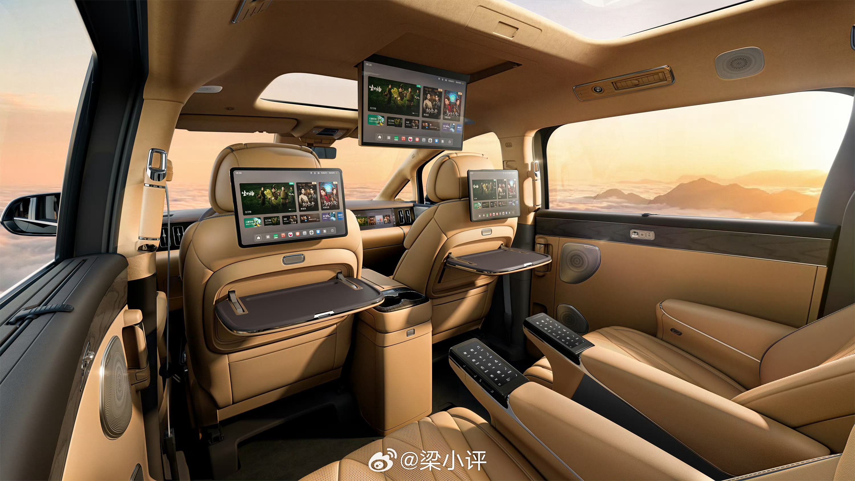 第二代腾势D9开启预售，全系标配比亚迪第二代刀片电池，支持闪充技术，纯电版和混动