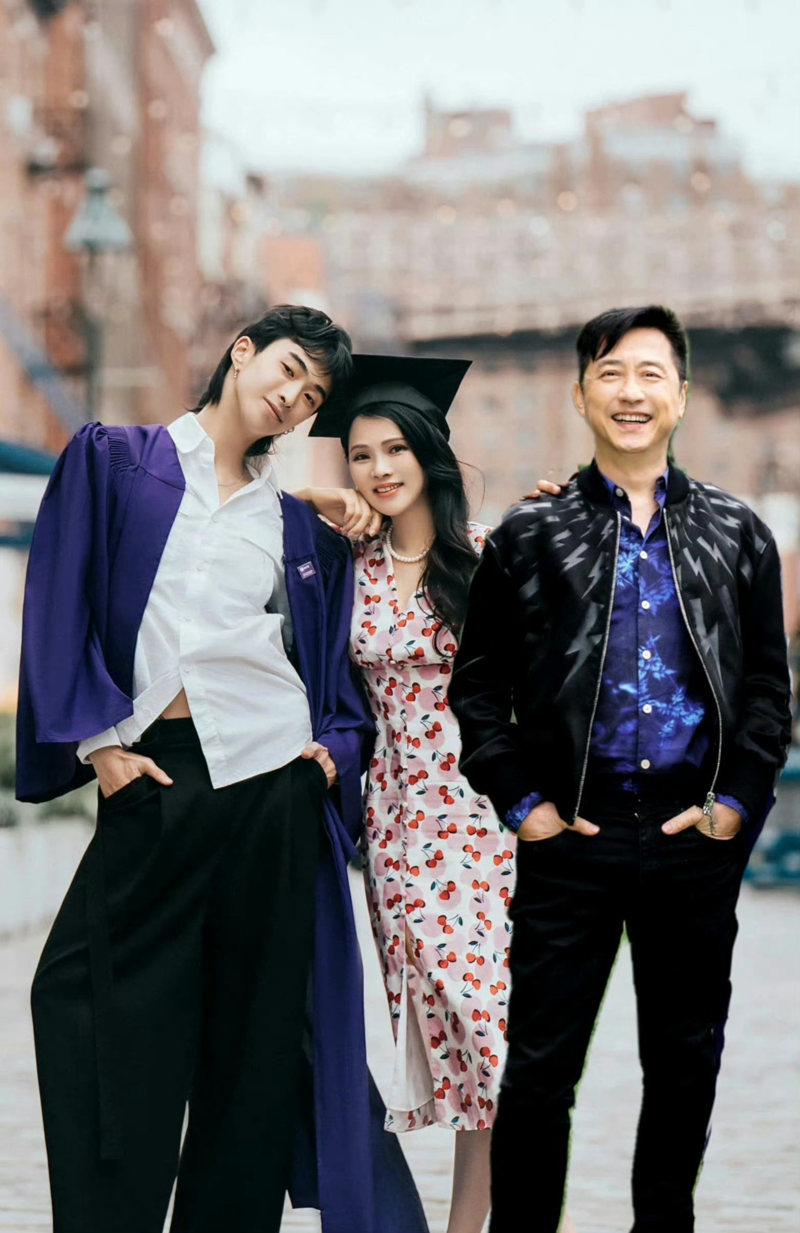 #网友给恩利P全家福# 泪目[泪][泪][泪][泪][泪]我的顶级be文学。网友