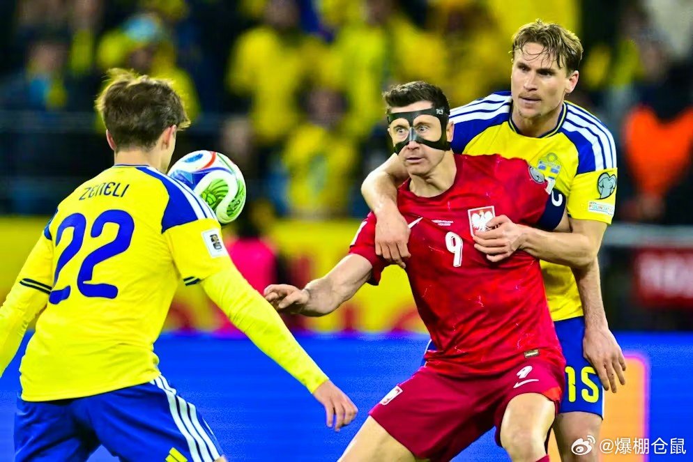 【他留下】《世界体育报》：波兰队在世预赛附加赛中折戟，37岁前锋莱万无缘征战第三