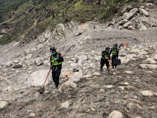 尼泊尔山洪遇难和失联人数已超6000人。
 
据尼泊尔灾害管理部门当地时间9月4