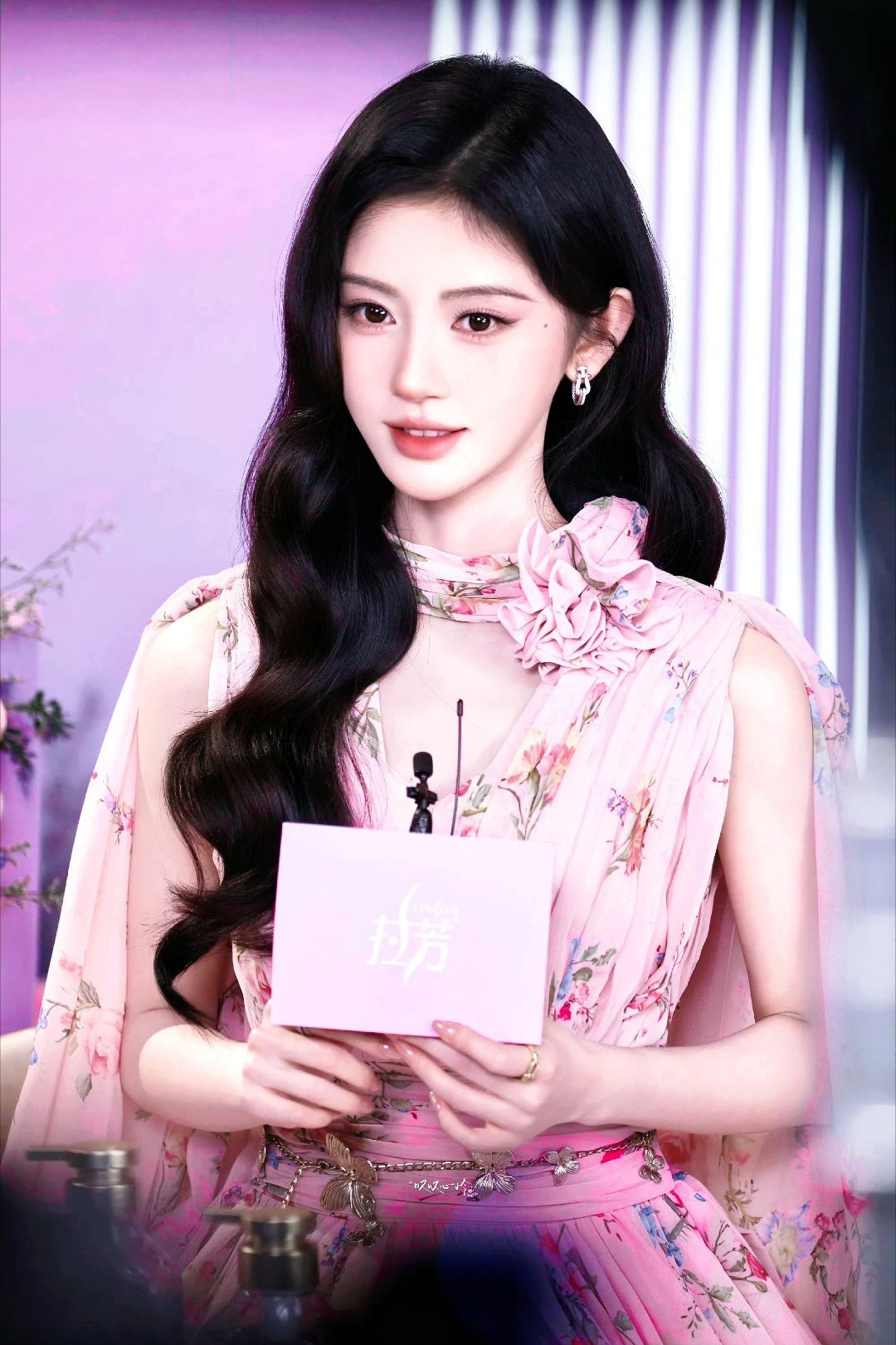 鞠婧祎[超话] jjy鞠婧祎苏绿夏jjy鞠婧祎万花世界你当然值得炫耀我青春的to