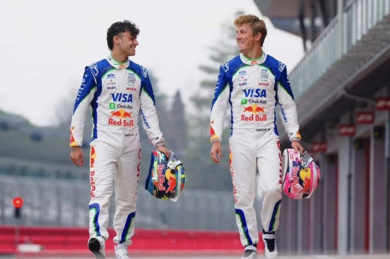 F1 据外媒报道，小红牛车队倾向于在2027年F1赛季继续留用利亚姆·劳森和阿尔