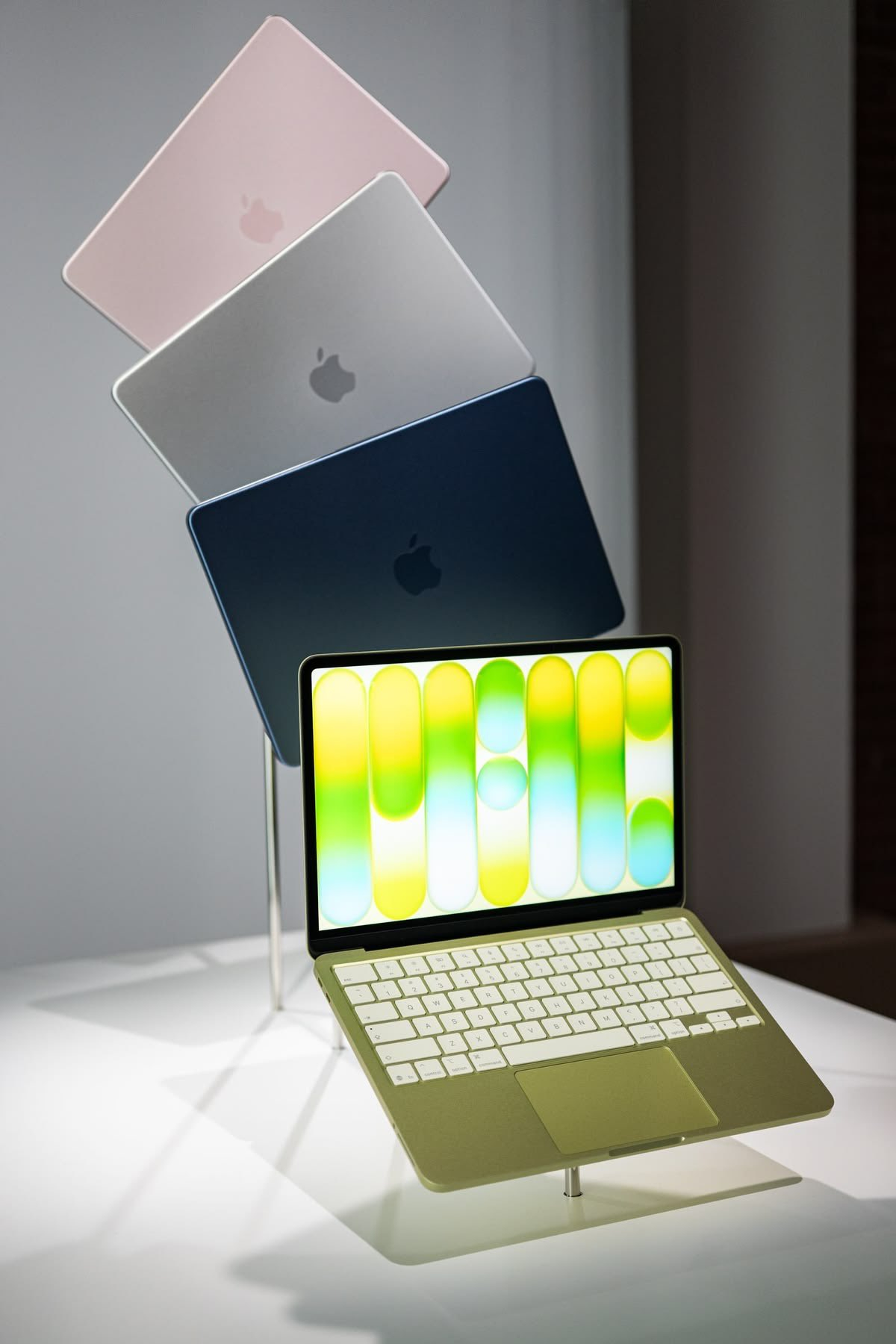 还得是库克，库存大师果然名不虚传原来库克推出MacBook Neo 本意只是为了