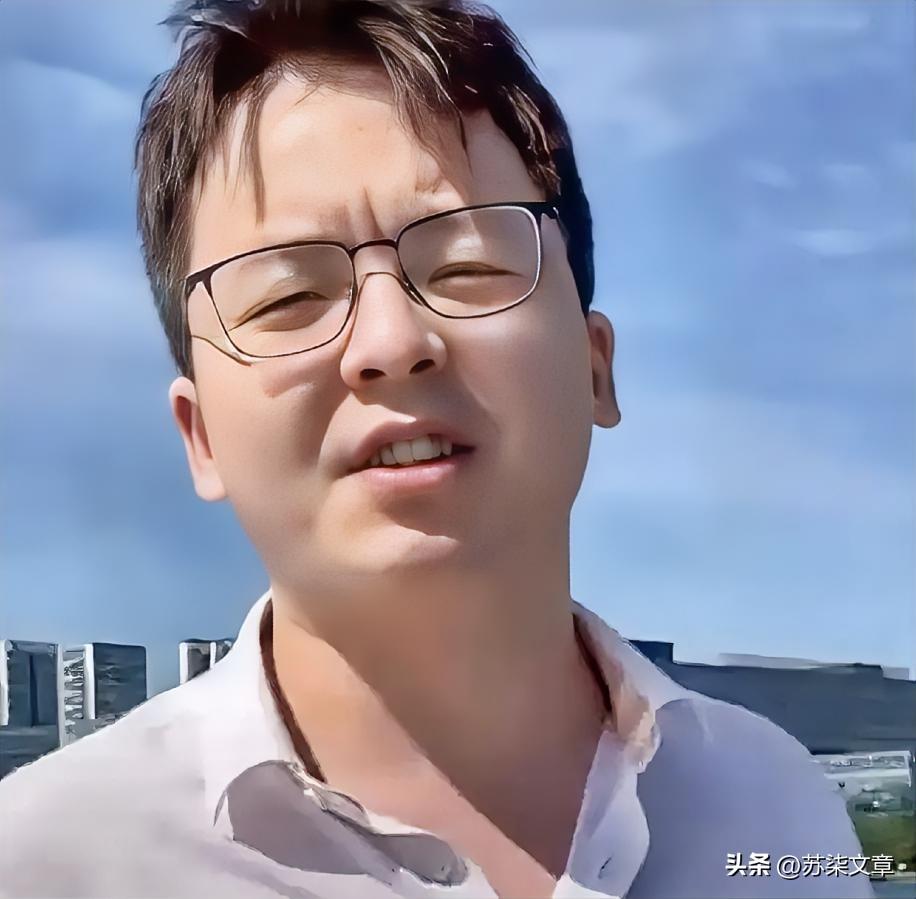 成都地铁诬告案大结局了！
三年时间。从“追风小叶”到“追风老叶”。鞋面反光被当偷