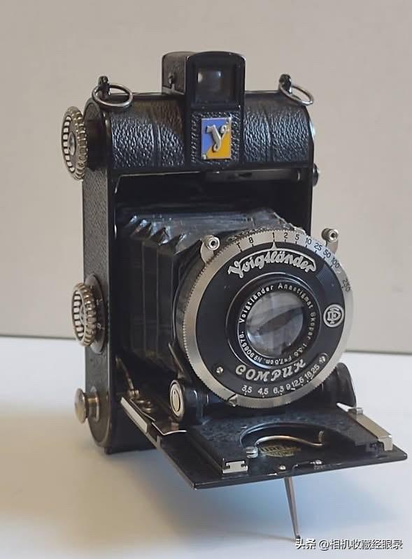 德国福伦达Voigtländer Virtus折叠机。


图中的这款Virtu