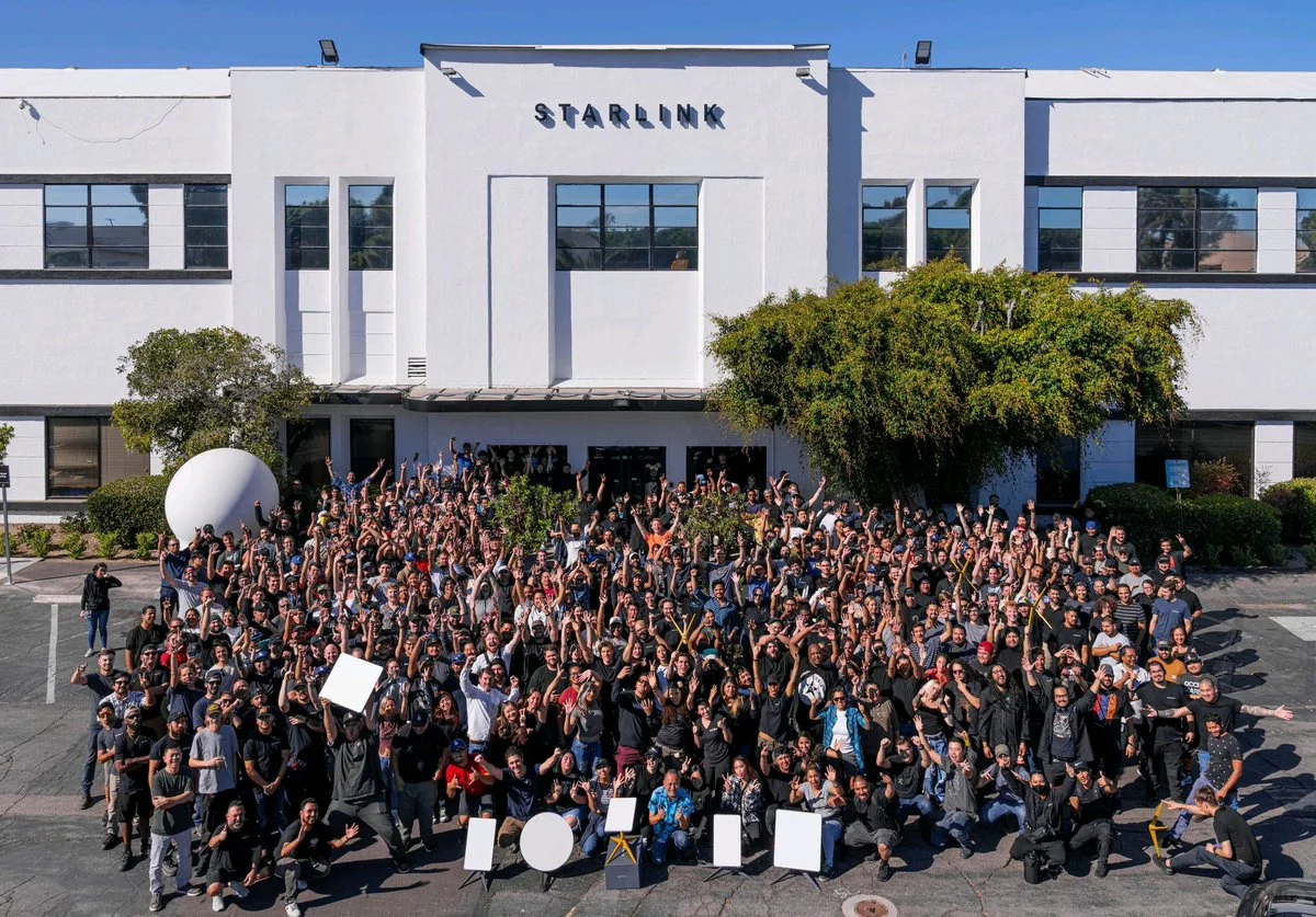 美国联邦通信委员会刚刚批准了 Starlink 的 Direct-to...