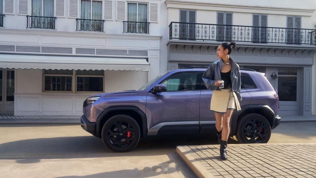 3月13日，方程豹钛3闪充版正式上市，推出620KM后驱闪充版、565KM四驱闪