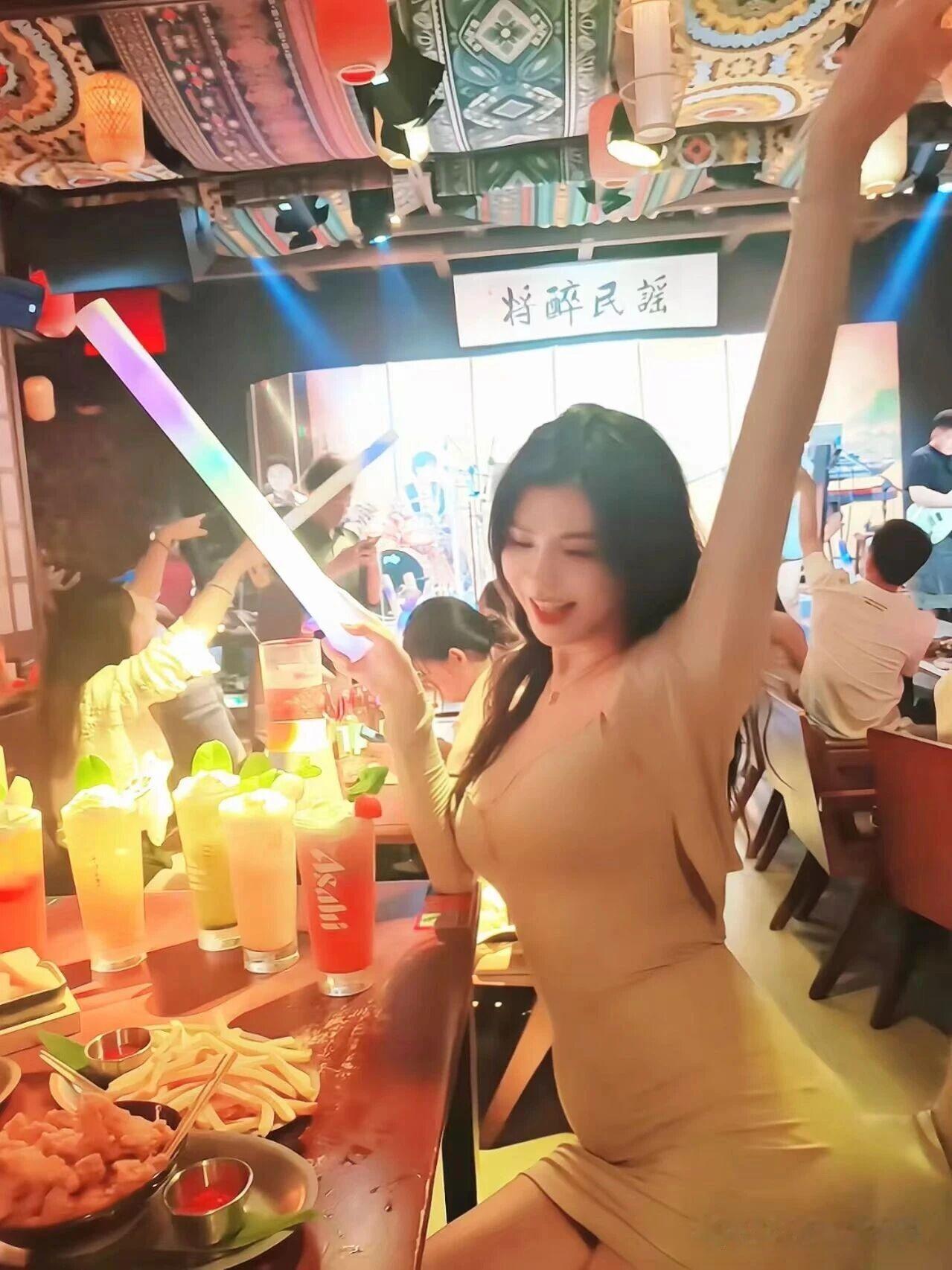 过来人总结：女人千万别碰男人这十大底线，一碰就散伙
很多女人总觉得，爱一个人就该