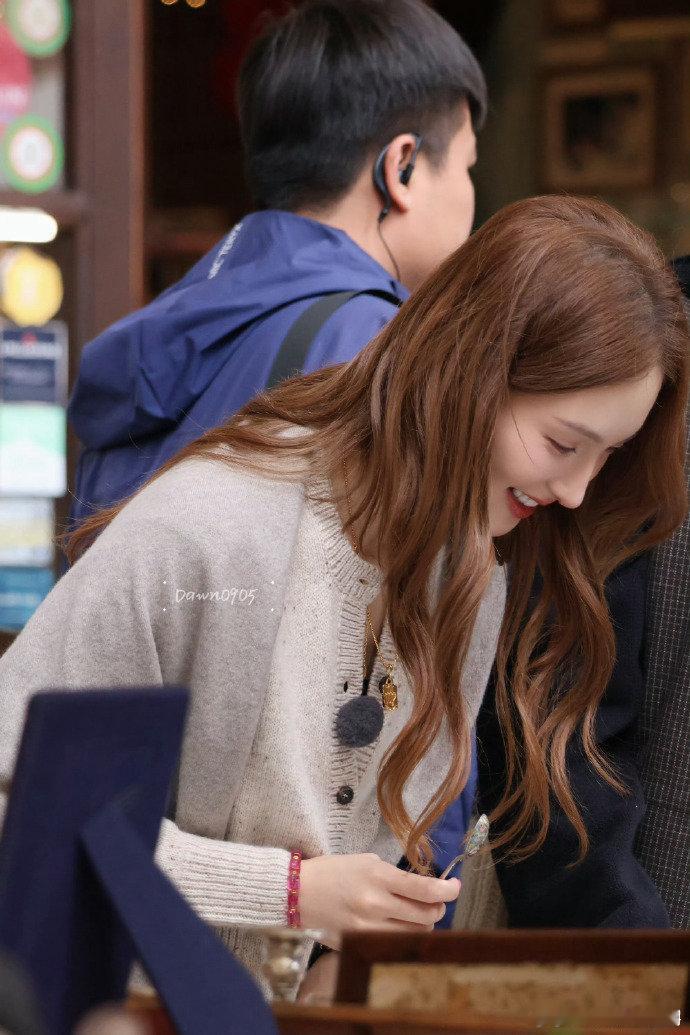 金晨张子枫将合作张子枫金晨无孔不入完全想不到的惊喜搭配！金晨演戏自带感染力，张子