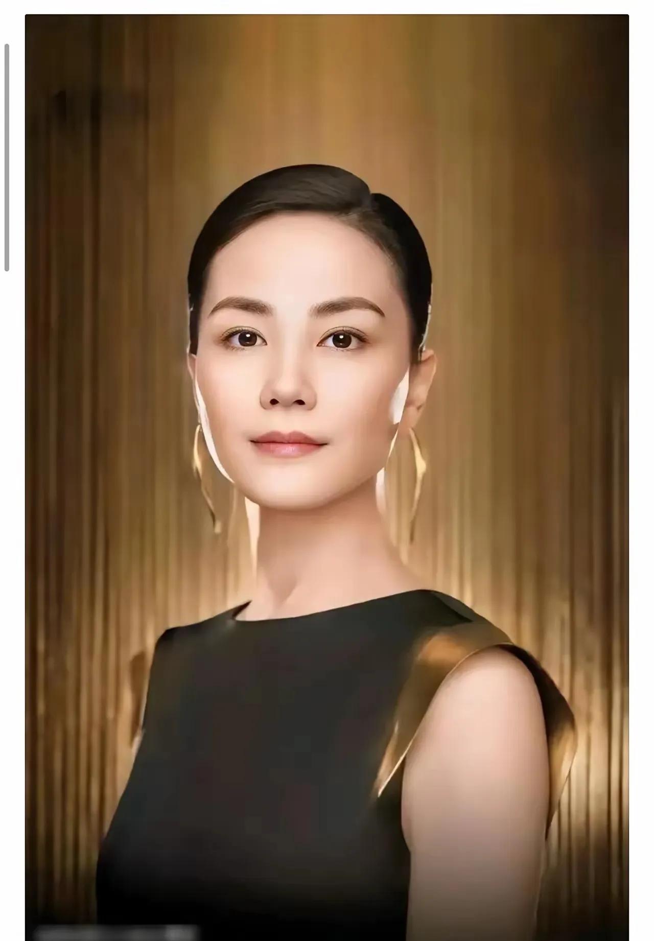 基金会审计报告一公开，才发现她悄悄捐了3268万，整整瞒了10年，连句宣传都没有