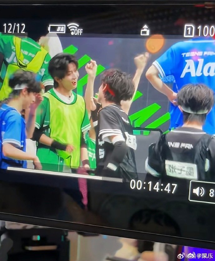 左航撕了王橹杰后找穆祉丞复盘左航给穆祉丞演示撕王橹杰 左航撕了王橹杰后找穆祉丞复