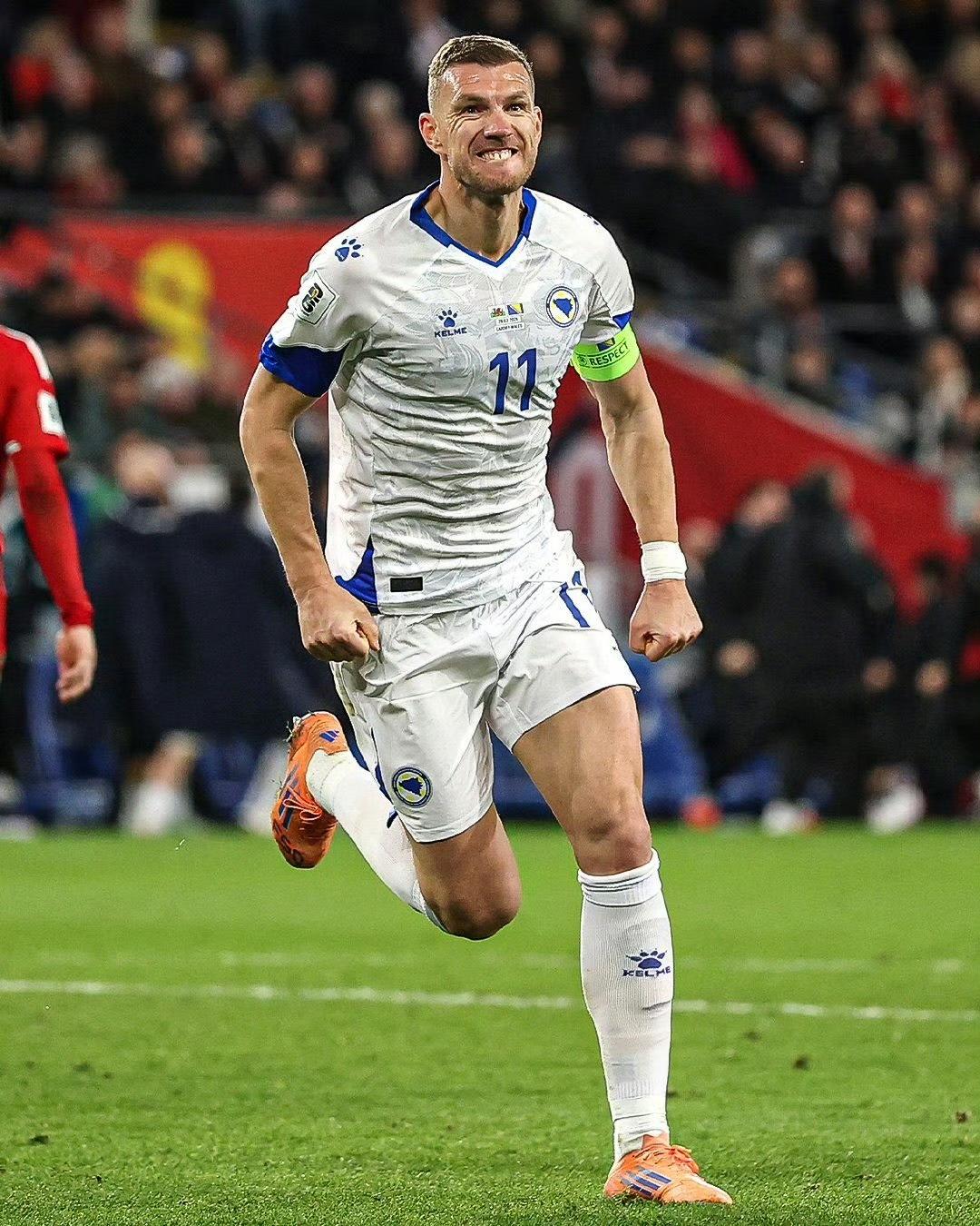 坚持的意义

2014年巴西世界杯，是哲科的第一届世界杯，那时他28岁，在曼城踢