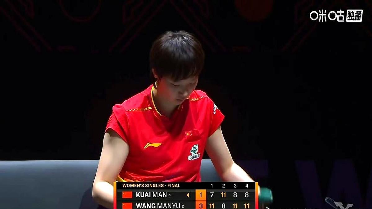 本以为是场轻松的卫冕战，没想到啊！

蒯曼这小将太敢拼了！

发球各种变化，球风