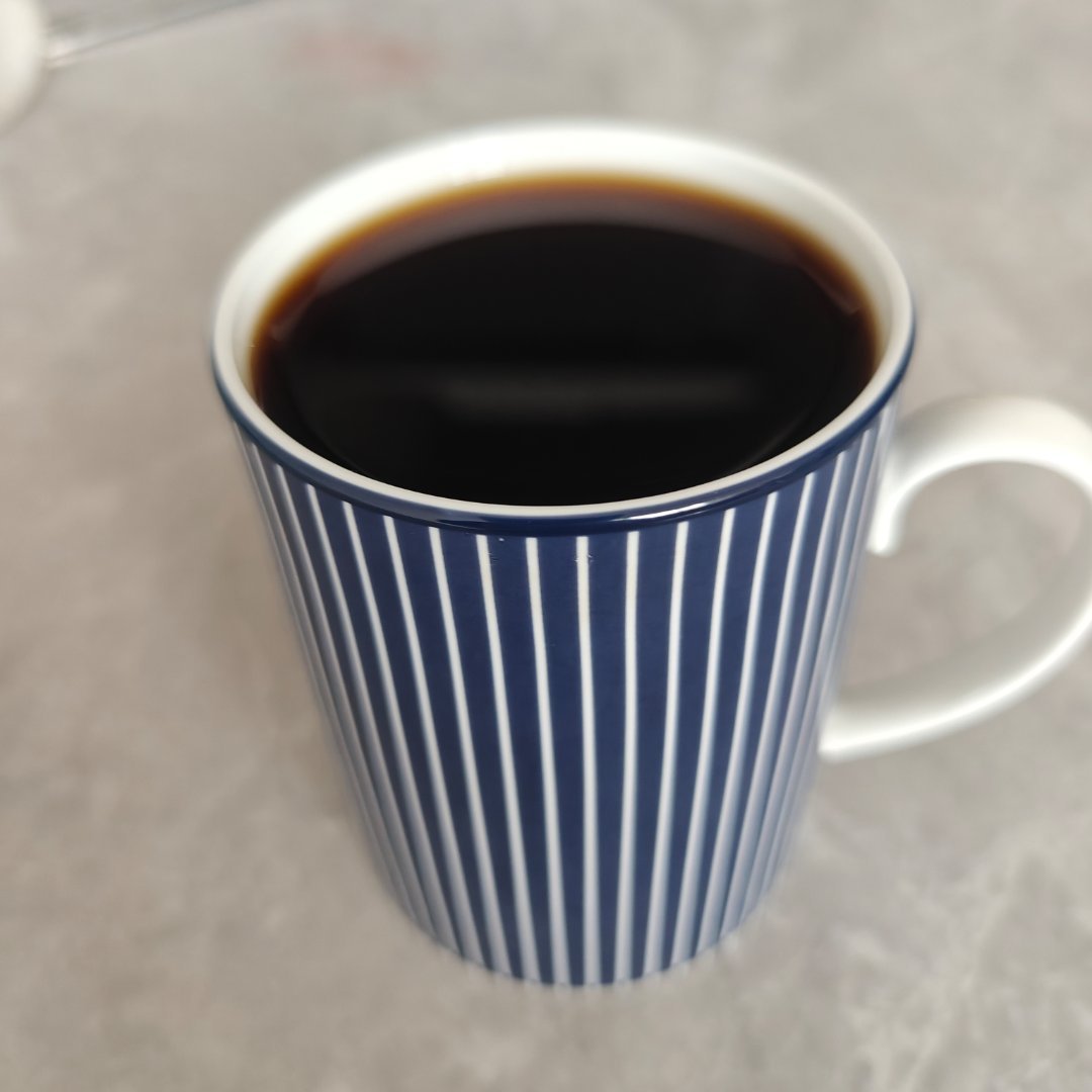 起来先来杯咖啡☕☕然后把家里的卫生打扫收拾一下家里的卫生真的看了无语 