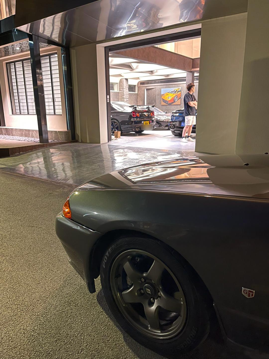 大尾翼，全天候四驱，跑车方向盘[喵喵] ​​​