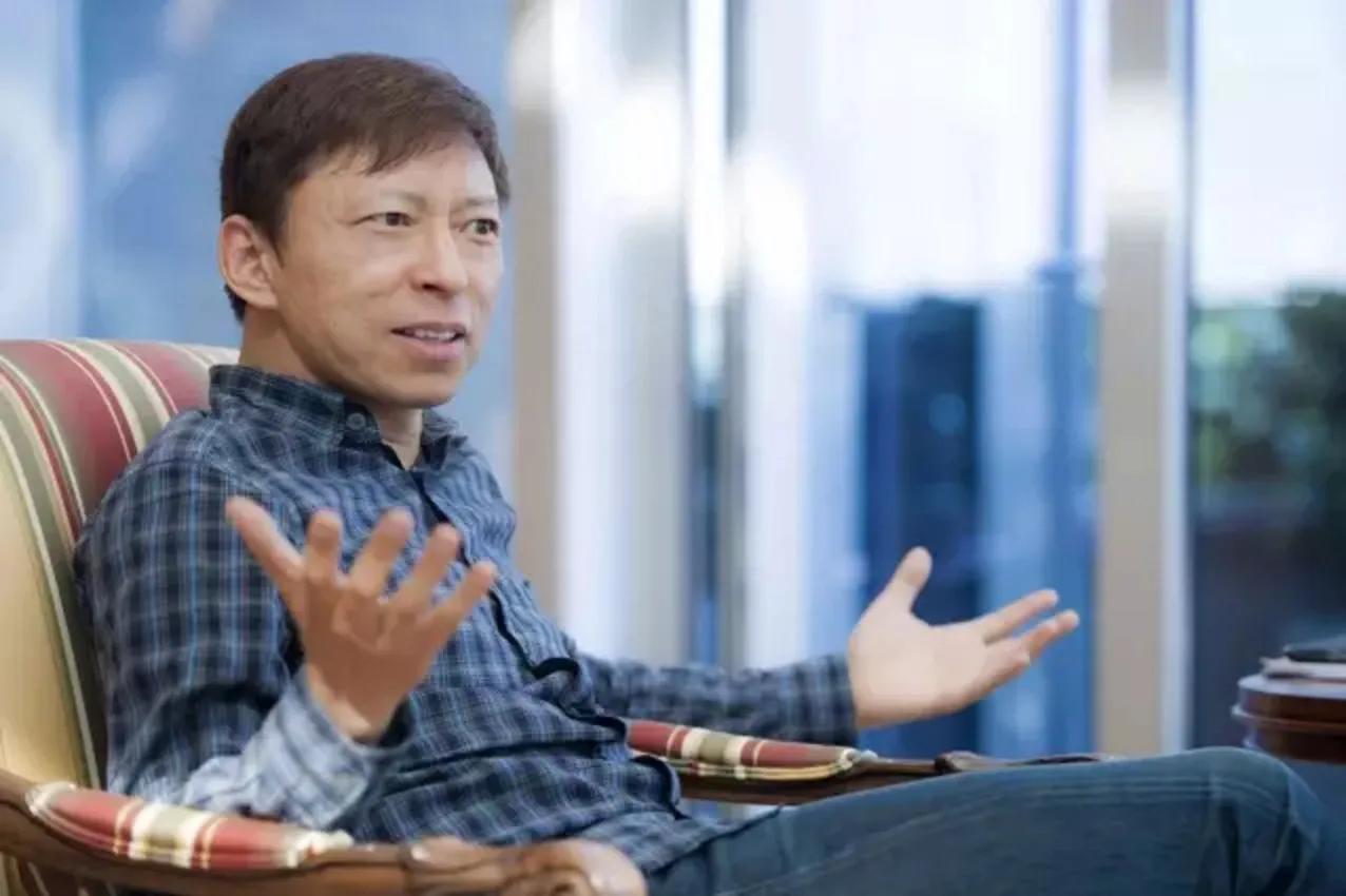 张朝阳建议年轻人每天睡4个小时，不用买房，租房就可以有钱养孩子了！

无论是买房
