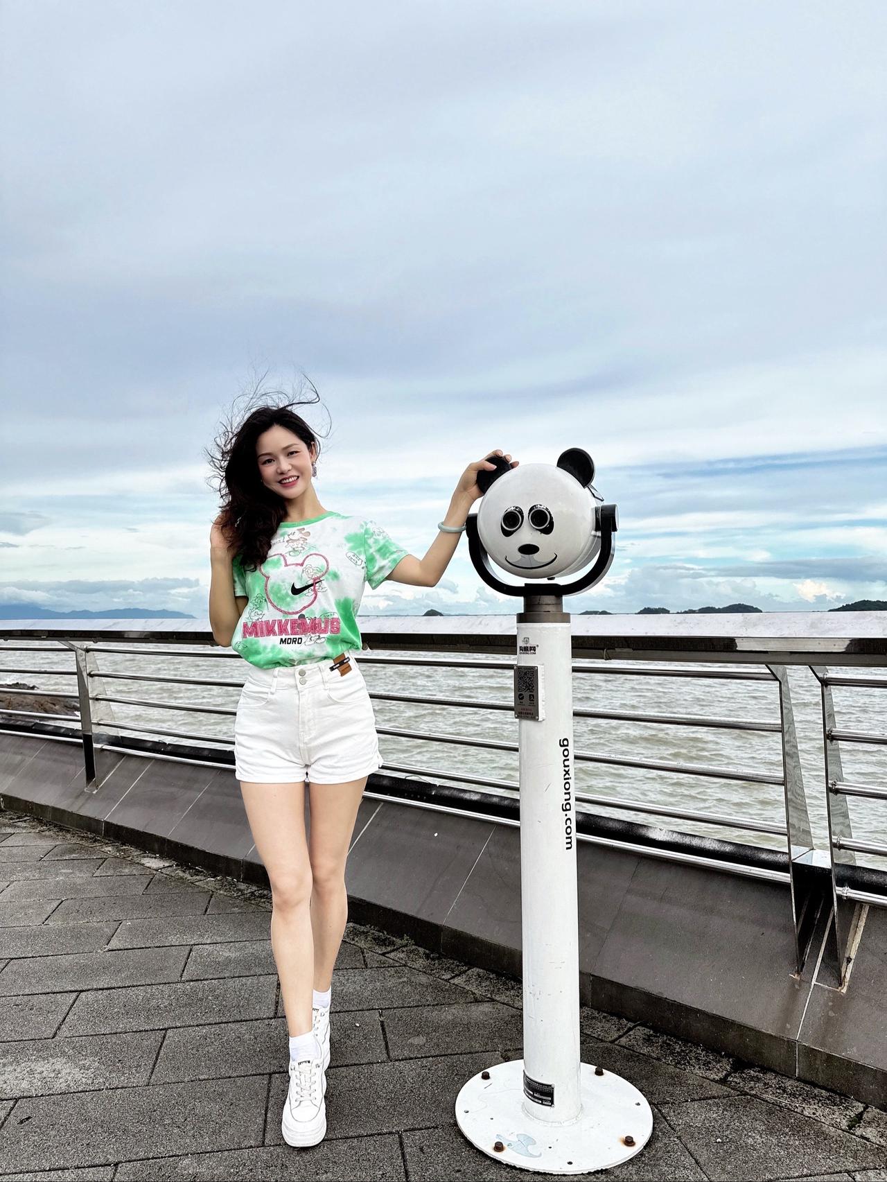 善良的人总是快乐，感恩的人总是富有。
你有没有发现，身边总有这样一种人：
他们未