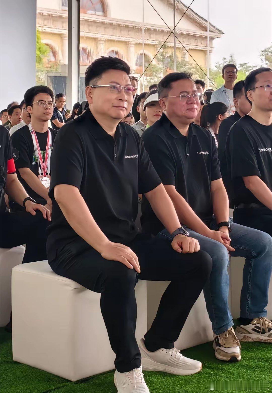 目前华为最具发言权的三个人，余承东都排不上号，你认识几个？​第一肯定是任正非老爷