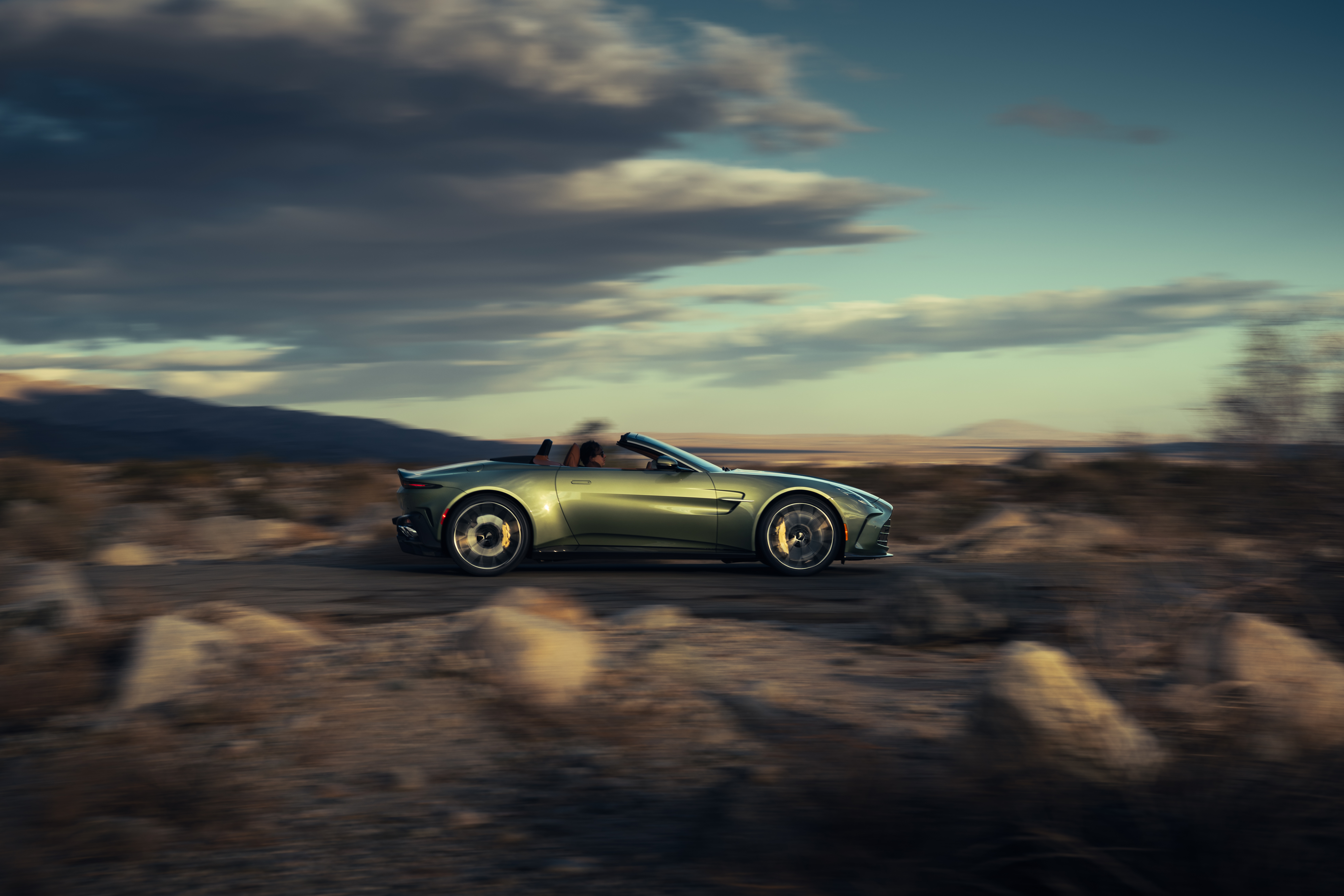Aston Martin Vantage Roadster阿斯顿马丁astonm