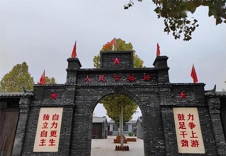 七二年以前，一个公社一个武装部，工作人员不超过5人，一辆机普车，一个大队一部手摇